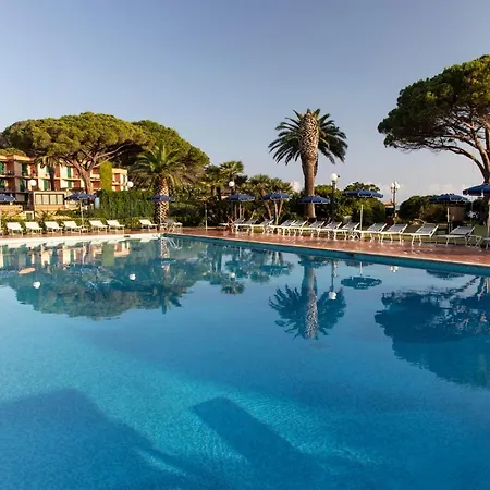 Desiree Hotel 4*