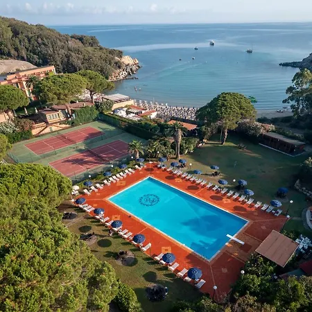 Ξενοδοχείο Desiree 4*
