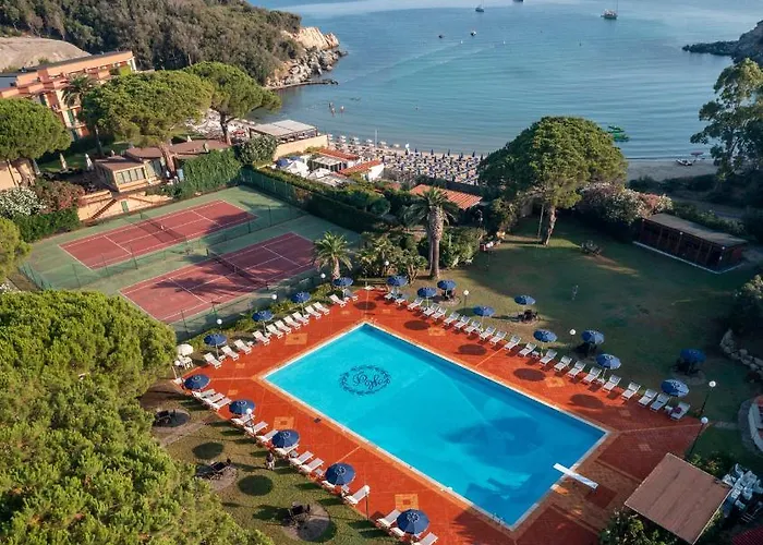 Отель Desiree 4*