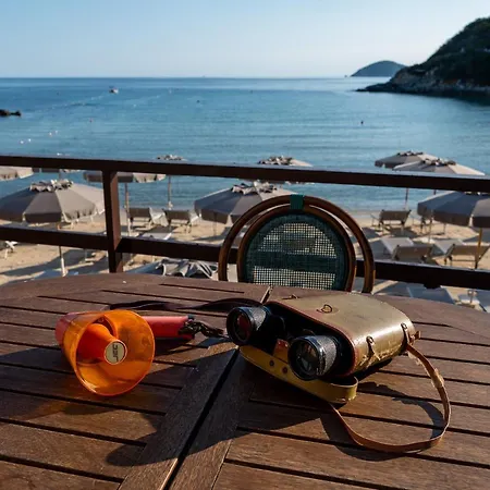 Desiree ホテル 4*