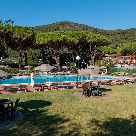 Desiree ホテル 4*