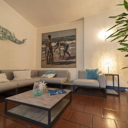 Desiree Hotel 4*
